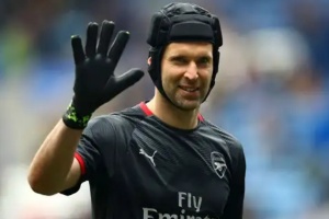 乒乓球鞋與羽毛球鞋的區(qū)別